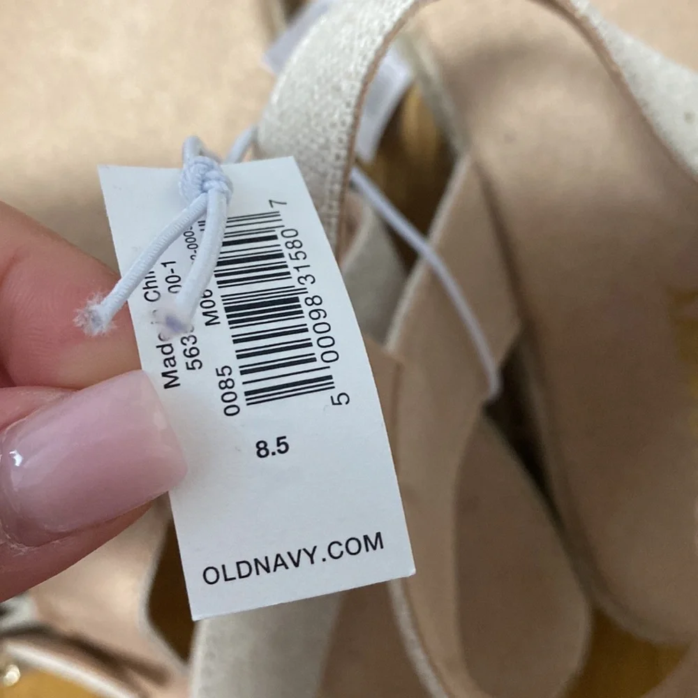 Old Navy Sandals - Picture 5 of 5